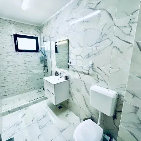 Apartament Eduard * Năvodari